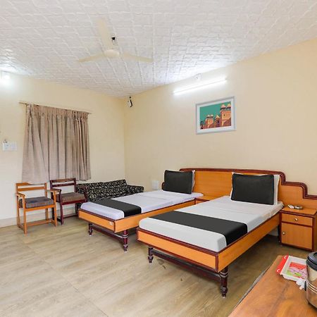 Hotel O Ellis Ahmadabad Zewnętrze zdjęcie