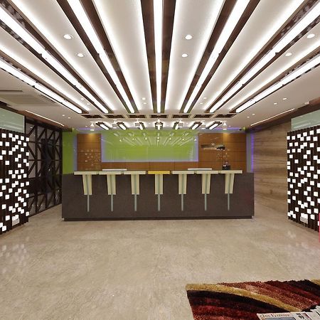 Hotel O Ellis Ahmadabad Zewnętrze zdjęcie