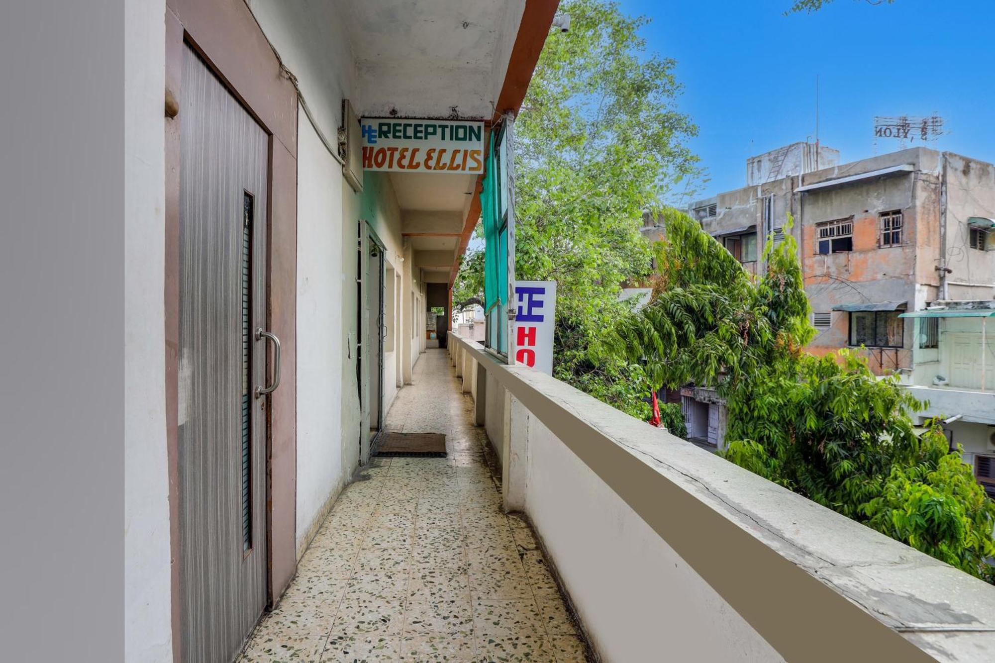 Hotel O Ellis Ahmadabad Zewnętrze zdjęcie