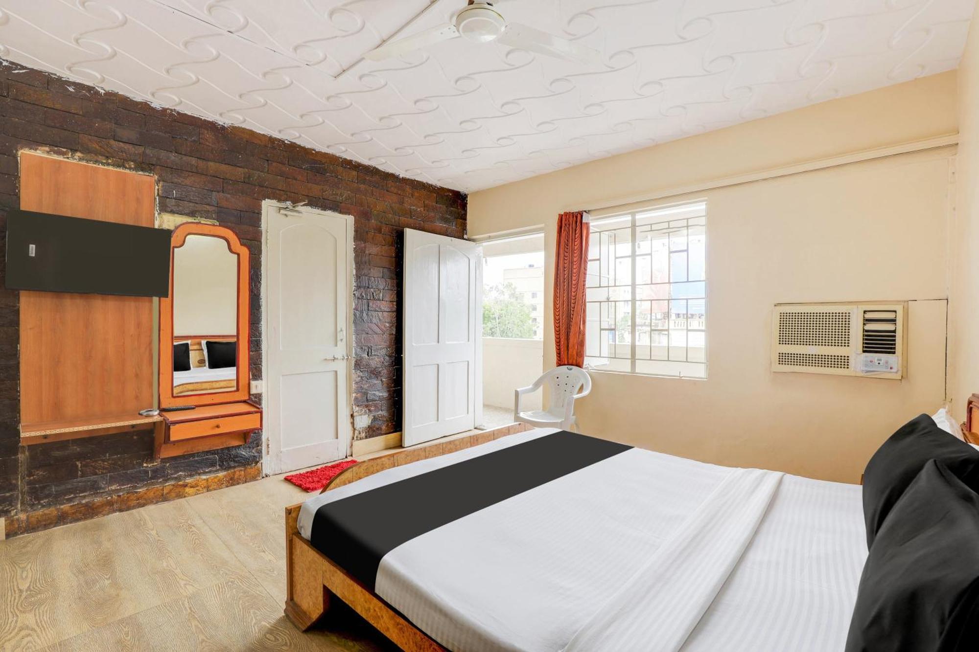 Hotel O Ellis Ahmadabad Zewnętrze zdjęcie