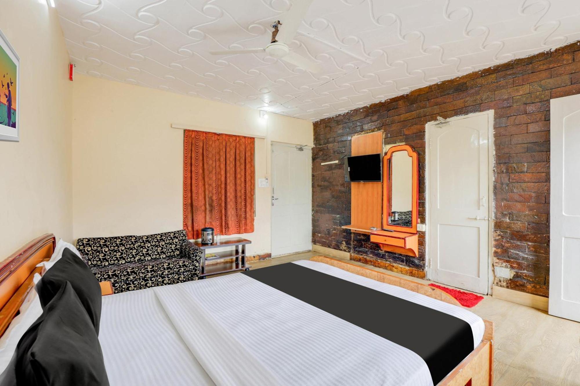 Hotel O Ellis Ahmadabad Zewnętrze zdjęcie