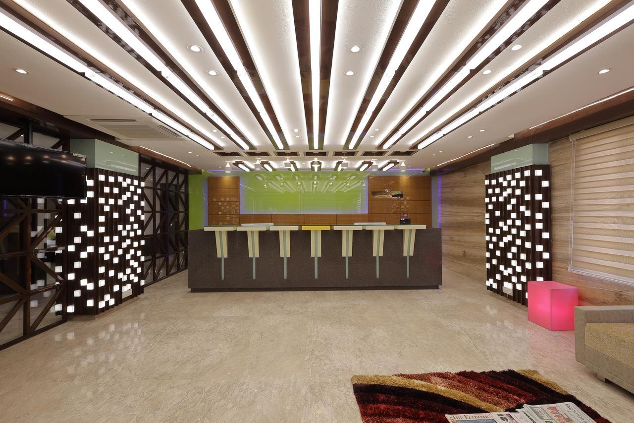 Hotel O Ellis Ahmadabad Zewnętrze zdjęcie
