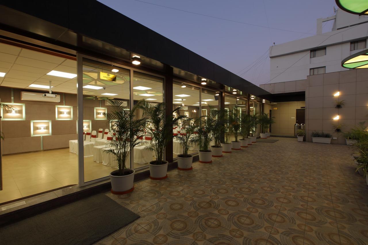 Hotel O Ellis Ahmadabad Zewnętrze zdjęcie